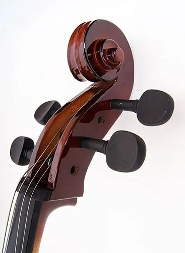 Caraya MC760R-4/4 Виолончель, с чехлом и смычком.